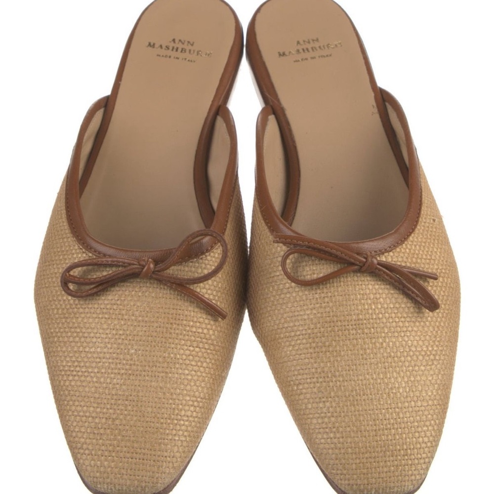 Ann Mashburn Women's Tan Slip-On Shoes
